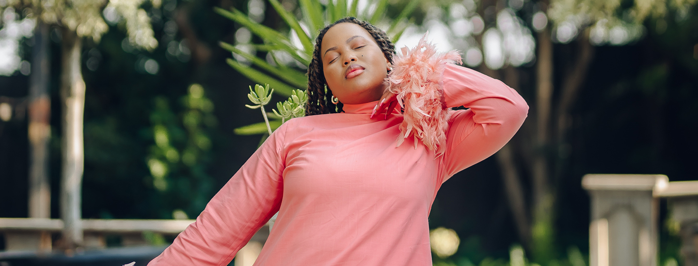Lwandile Makhaza, lifestyle, influencer, lifestyle influencer, style influencer, south africa, food escapes, foodie escapes, woman with braids in a pink dress, black woman in pink dress, dreamy pink dress, the suite, the suite edit, brutal fruit, thefruitychapters